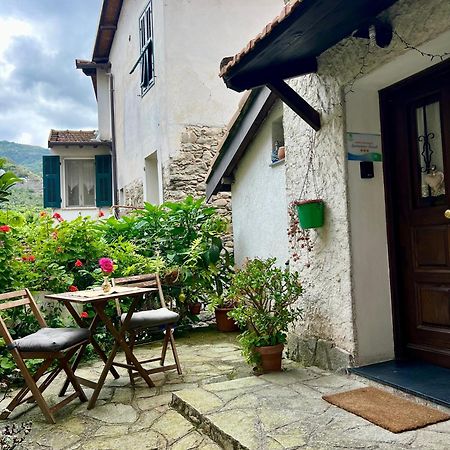 Apartamento Stecado - Il Soppalco Dolceacqua Exterior foto